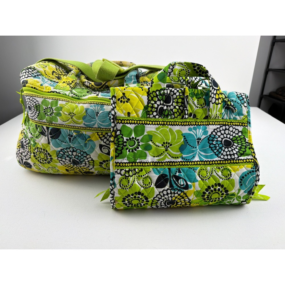 Vera Bradley Weekender & Cosmetic Organizer Limes Up Green Floral Quilted Travel